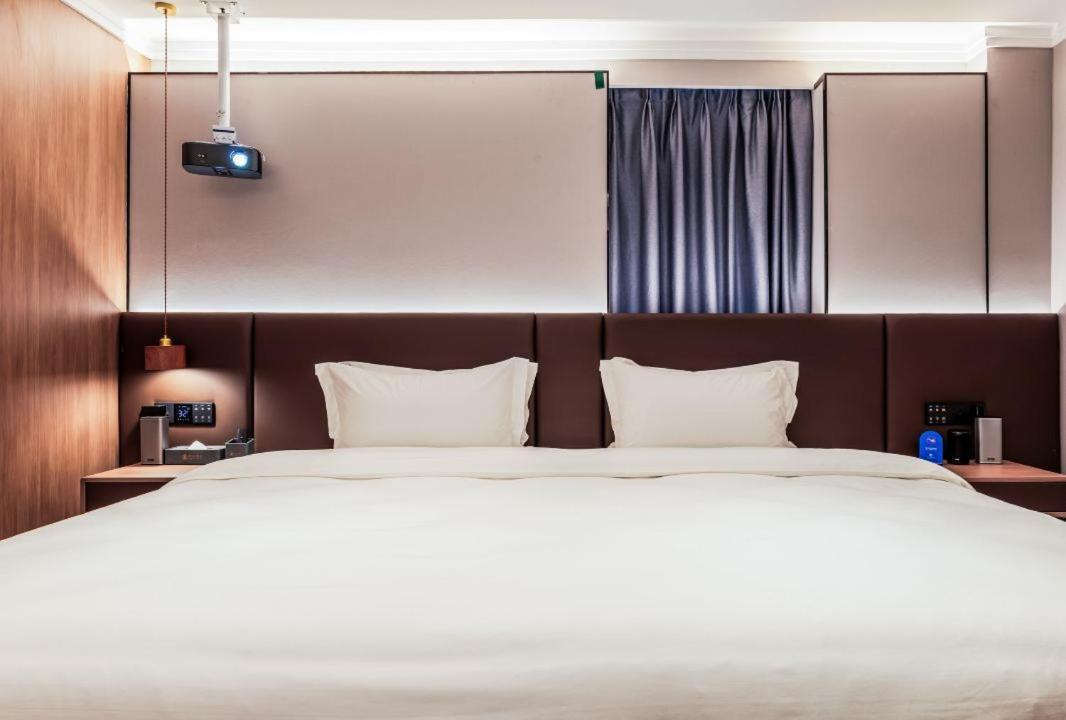 Luyue Hotel Movie Hotel Huaqiangbei Convention And Exhibition Center Branch Shenzhen Zewnętrze zdjęcie